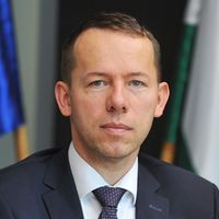 Dr. Renner Tamás