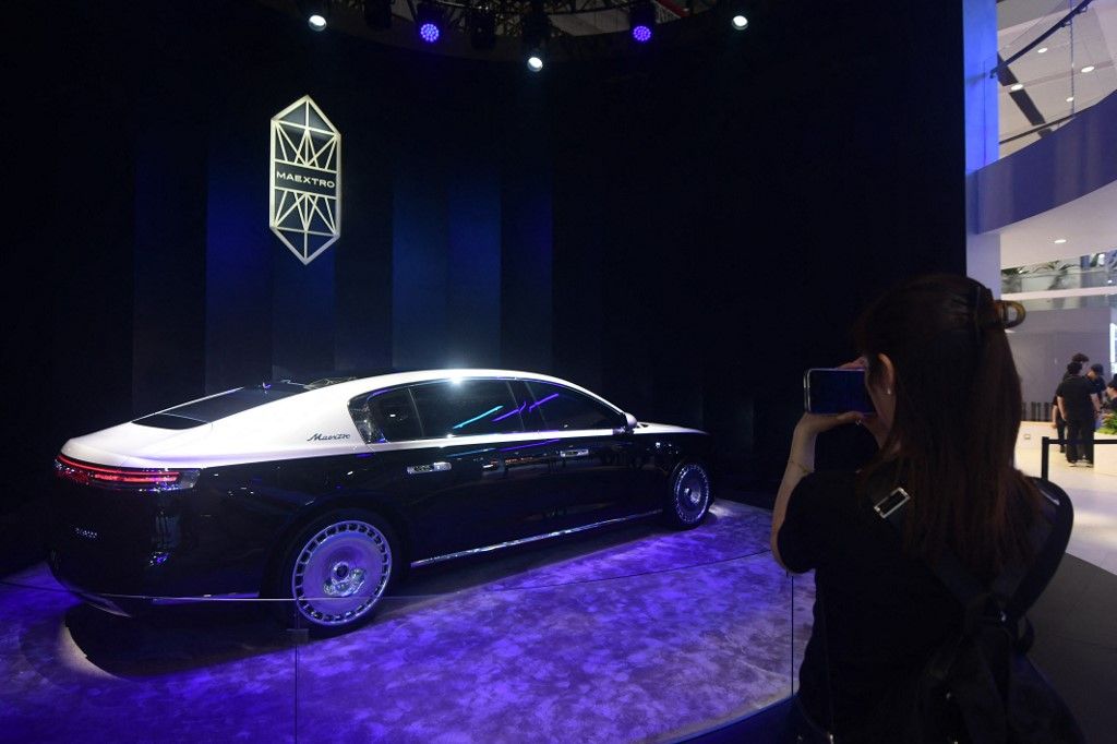 Huawei, luxus, limuzin, MAEXTRO S800 Smart Vehicle