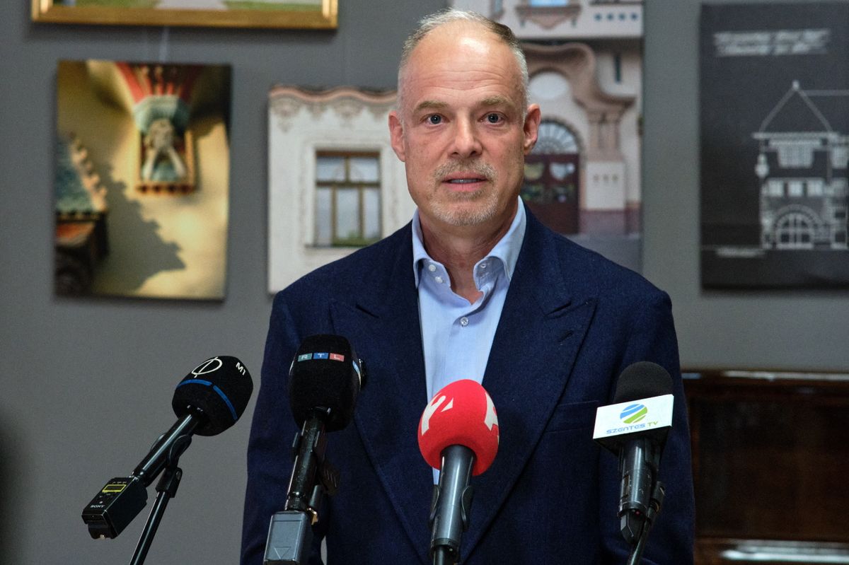 SZALAY-BOBROVNICZKY Kristóf A honvédelmi miniszter állítja: így bukhatott le Ruszin-Szendi Romulusz