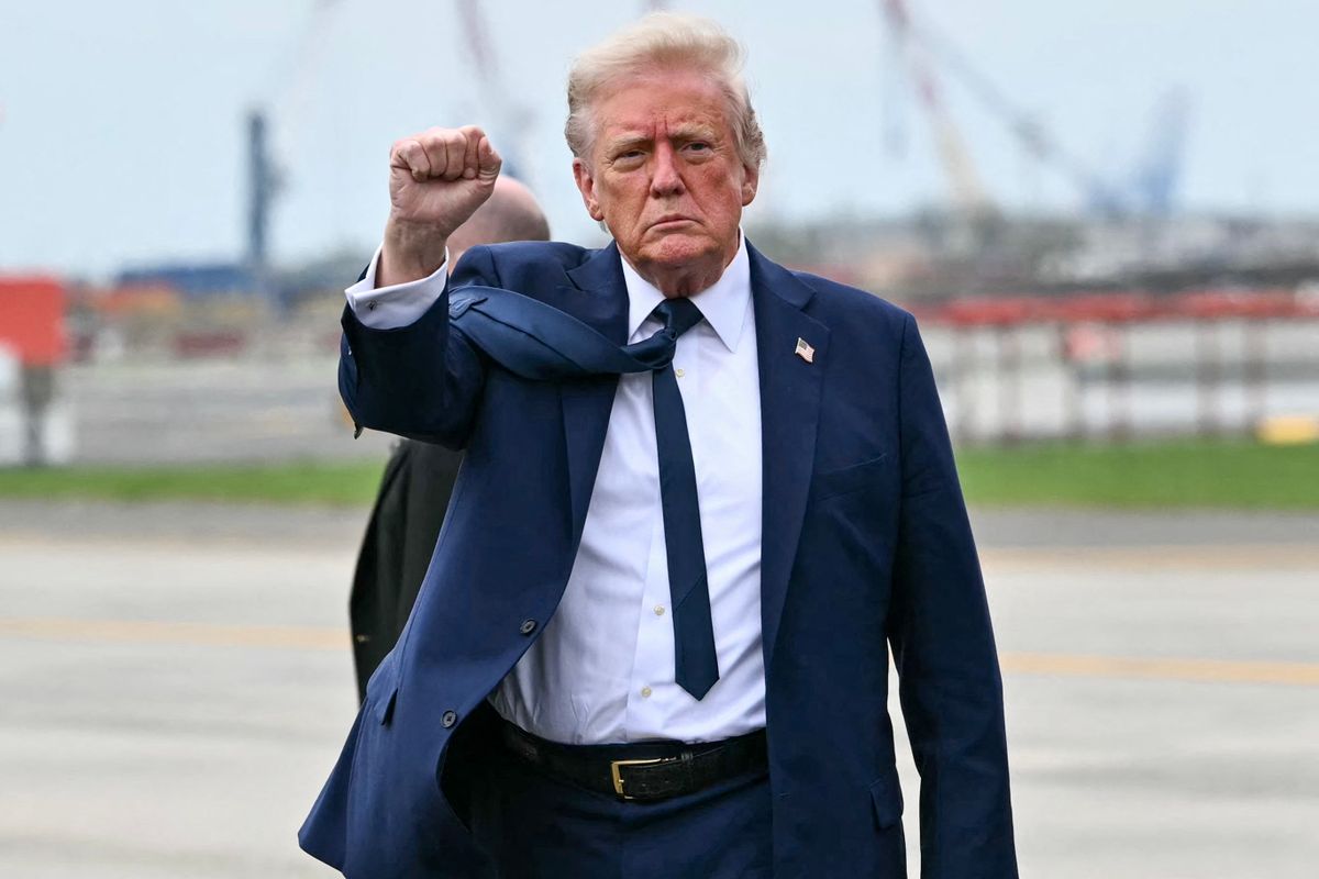 Trump már azt is elképzelte, hogyan nézne ki pápaként