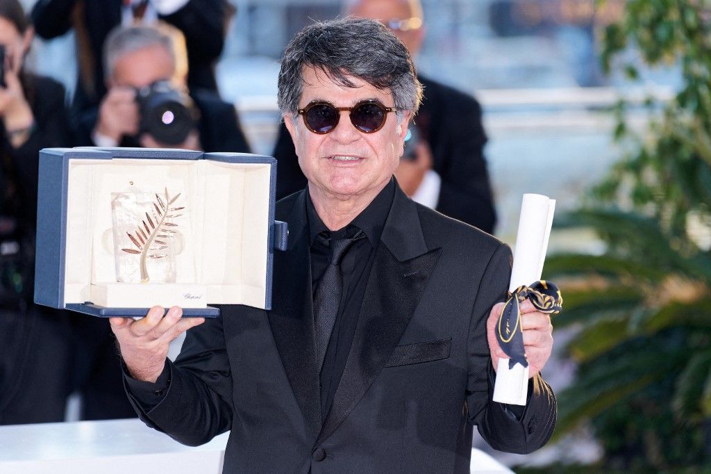Irán azzal vádolja Franciaországot, hogy beavatkozott a belügyeibe, mert a miniszere méltatott egy Arany Pálma-díjas filmalkotást.  FRANCE-FILM-FESTIVAL-CANNES-WINNERS PHOTOCALL