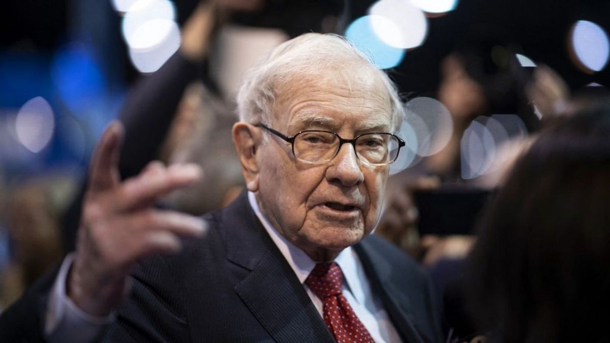 Warren Buffett visszavonul, de azért még besegít, ha baj van 
