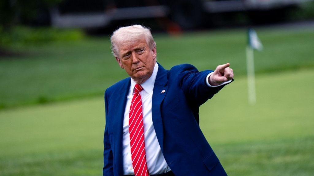 President Trump Leaves White House For Trip To Pennsylvania On May 30, 2025. munkaerőpiaci adatok