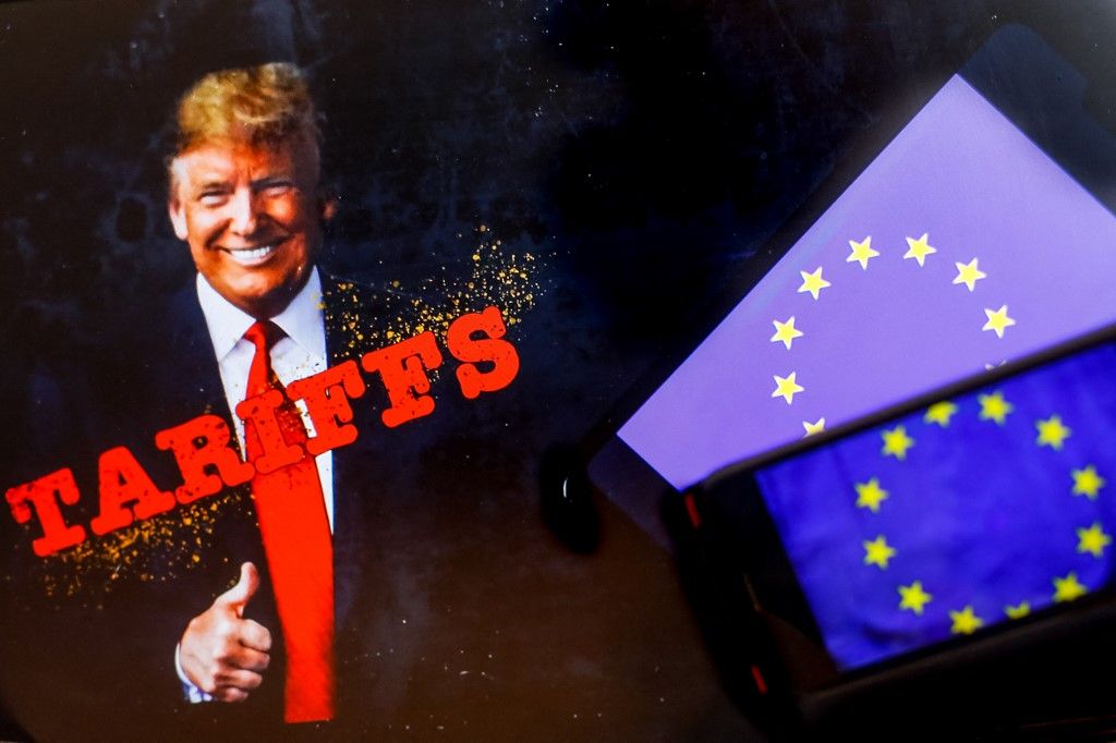 Trump Goes On With New Tariffs Ursula von der Leyenék letették a fegyvert Trump előtt: már a hűségüket bizonygatják