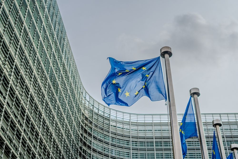 Az uniós szankciók célkeresztjében a pénzintézetek lesznek. Európai Unió, EU, Brüsszelgazdaságpolitika, szankciók, versenyképességrecesszió, kilábalás, magyar gazdaságNémetország, béke, háború, Ukrajna