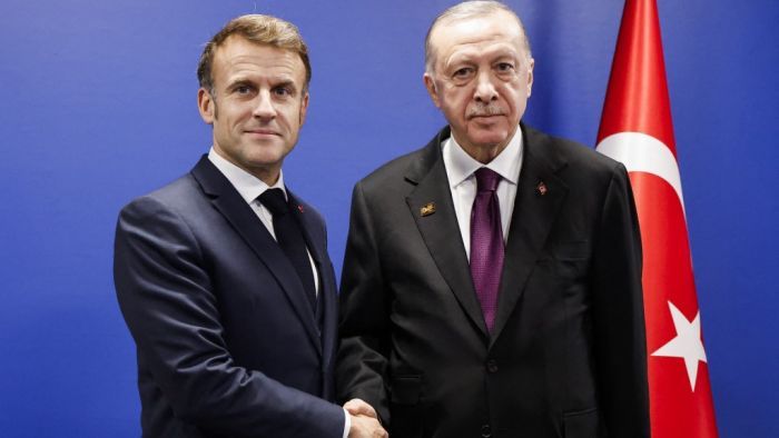 Erdogan is megszólalt az orosz–ukrán béketárgyalásról – beszélt Macronnal és Putyinnal