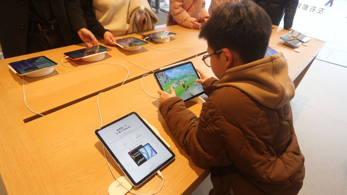 China: Largest Apple Store in Asia életkor-ellenőrzés