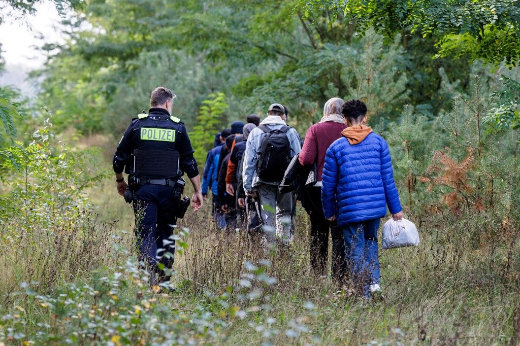 migráns, bevándorló, migránsok, bevándorlók, menekültek, menekült bevándorlás