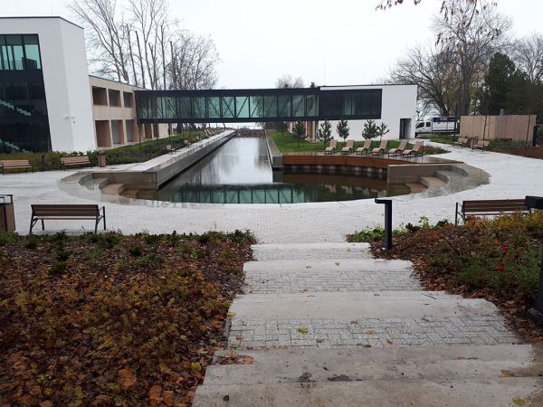Balatonakarattya Oktatási- és Konferenciaközpont balatoni ingatlan