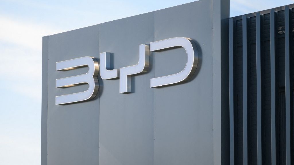 BYD - Showroom - Sales Europe kaposvári tömegközlekedés