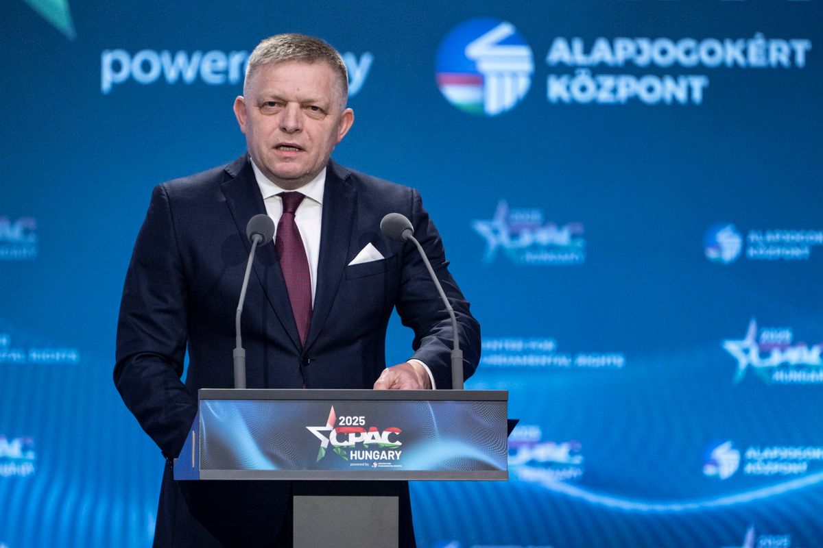 FICO, Robert Robert Fico Budapesten tette helyre a német kancellárt: Merznek kár volt Magyarországot és Szlovákiát megfenyegetnie
