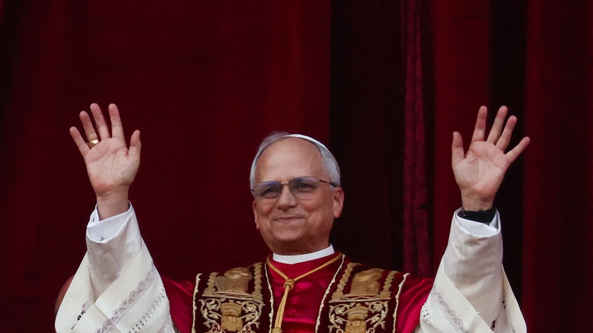 Cardinal Robert Prevost Elected As Pope Leo XIV
XIV. Leó pápa