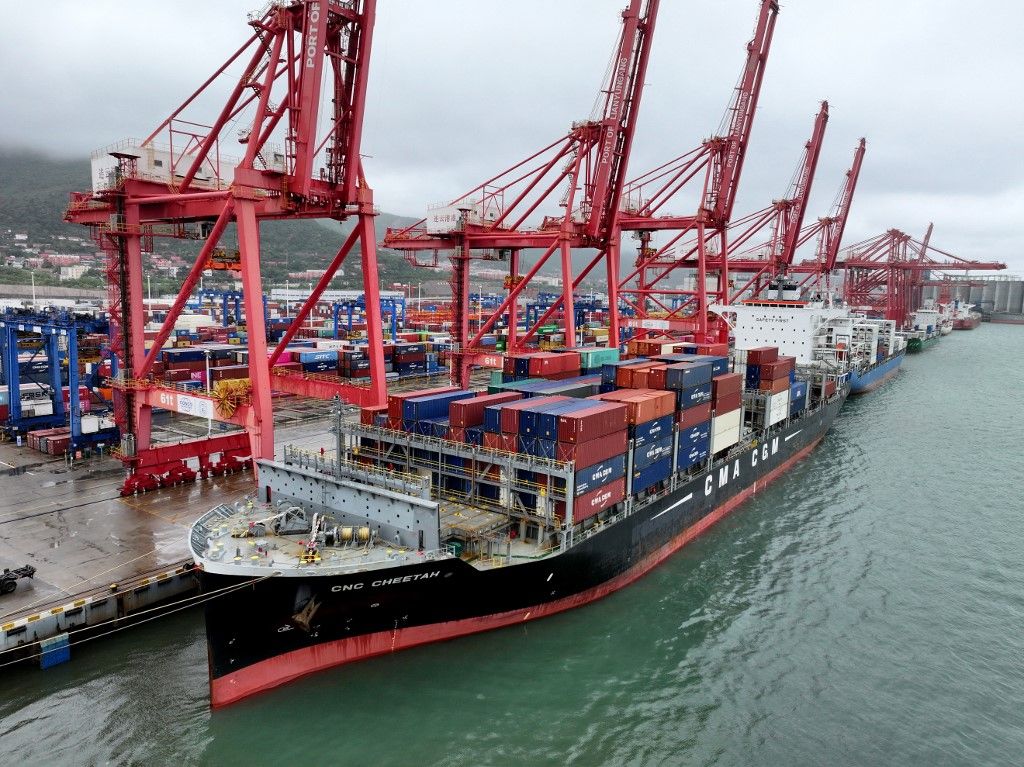 China Import And Export Growth in The First Four Months of 2025