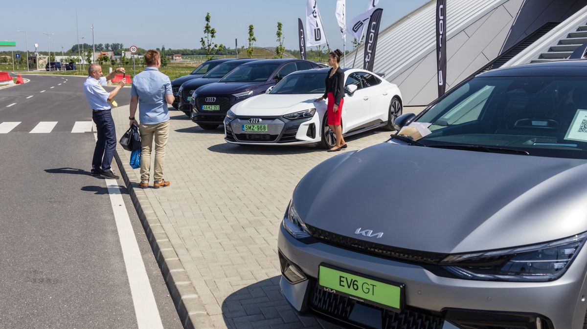 A járműipart is jól megtankolja a kormány – így profitálhat a Byd is a milliárdokból 