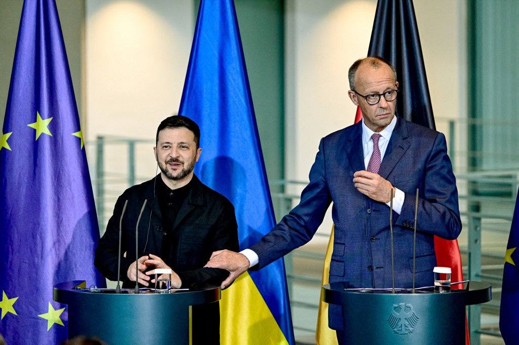 Ukrainian President Selenskyj in Berlin  Németország Ukrajnával közösen gyárthat nagy hatótávolságú fegyvereket