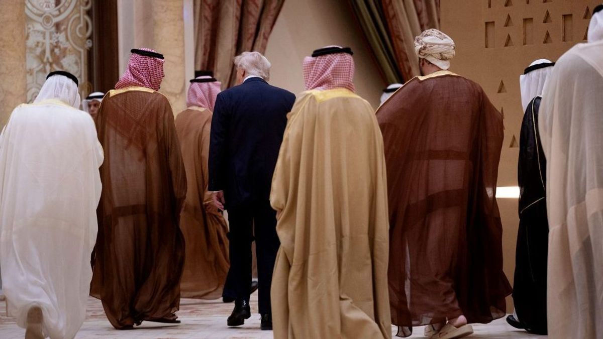 Teljesen átalakíthatja a globális MI-versenyt Trump közel-keleti csipexportja 