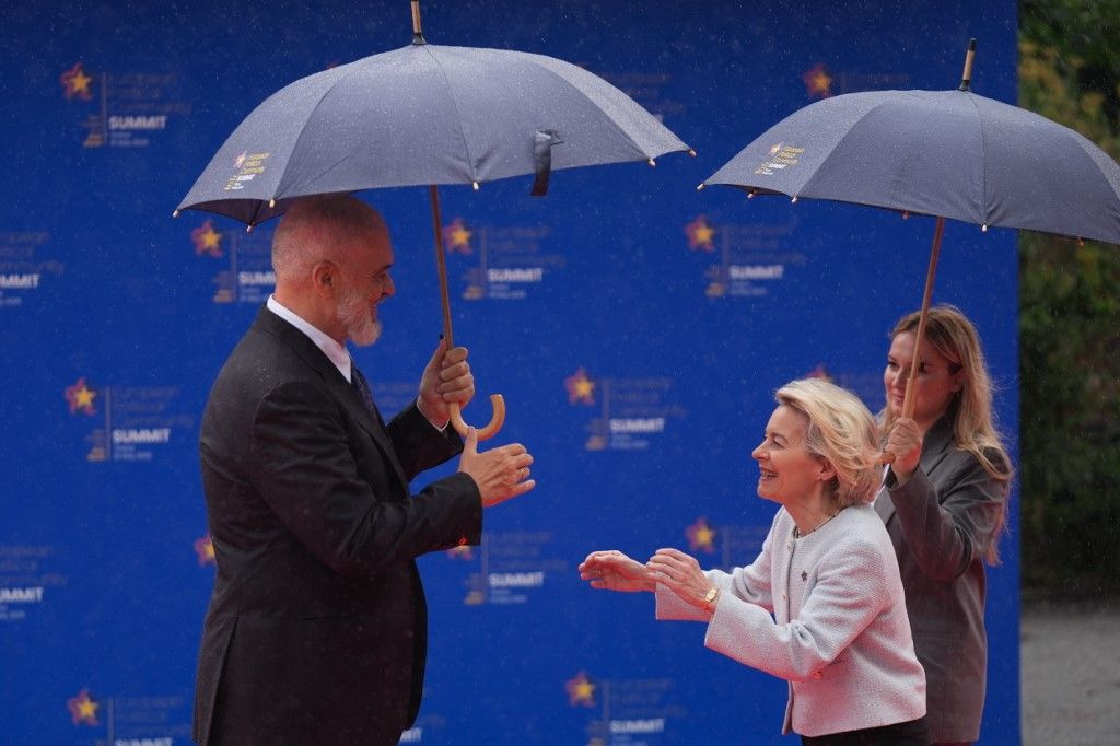 Ursula von der Leyen: eső ellen esernyő, Putyin ellen szankció 