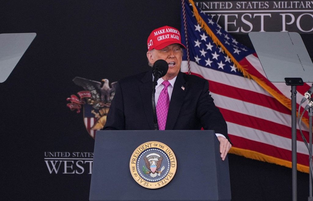 Donald Trump
iráni atomprogram
Amerikai Egyesült Államok
elnök