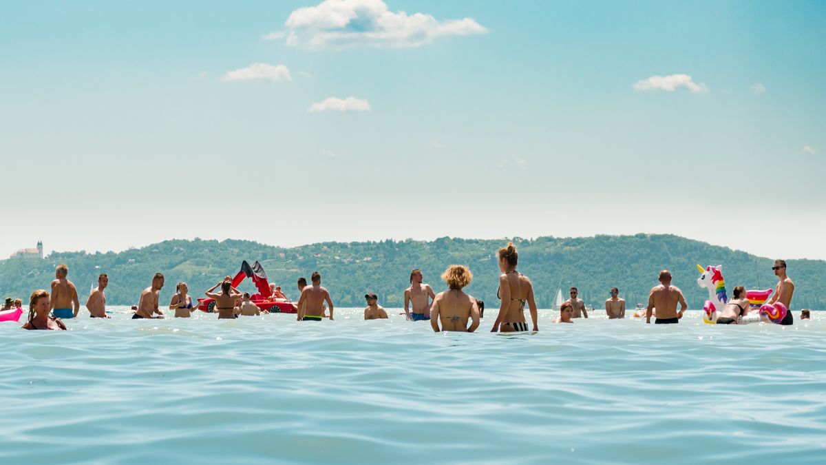Balaton, nyaralás, üdülés, vakáció, nyár, vakáció, vízpart
