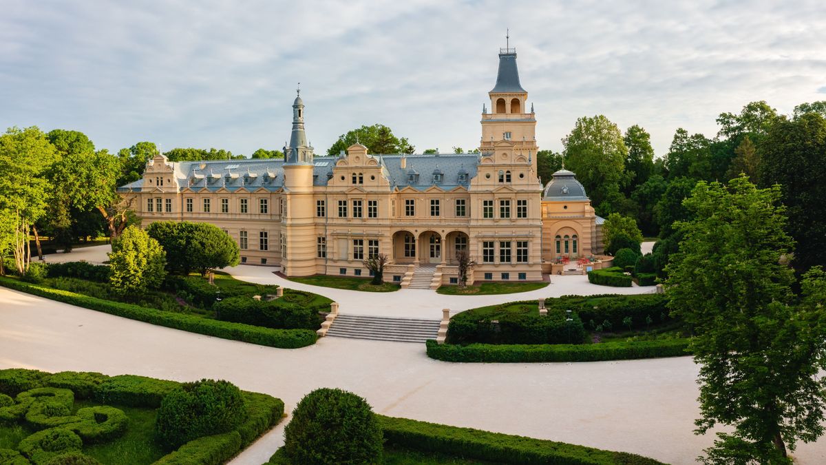Panoramic,Aerial,View,About,The,Period-correctly,Renovated,Wenckheim,Palace,At Wenckheim-kastély