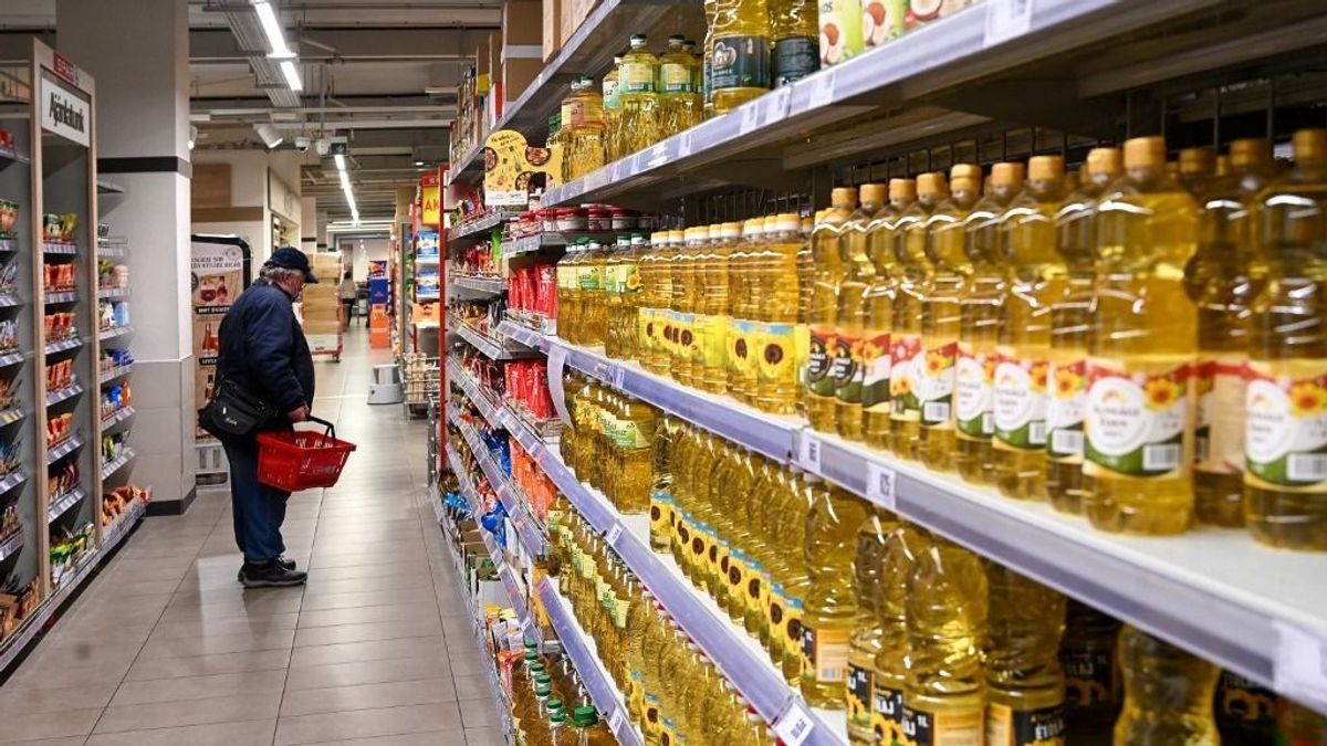 Pünkösd: bejelentették nyitvatartásukat a nagy boltok – ezt lépi a Lidl, a Spar, a Tesco, az Auchan és a többiek