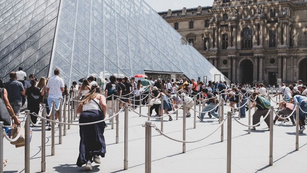 rablás a Louvre-ban