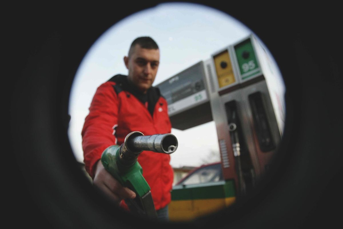 tankolás