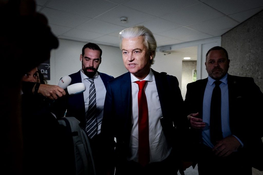 Összeomlott a holland kormány