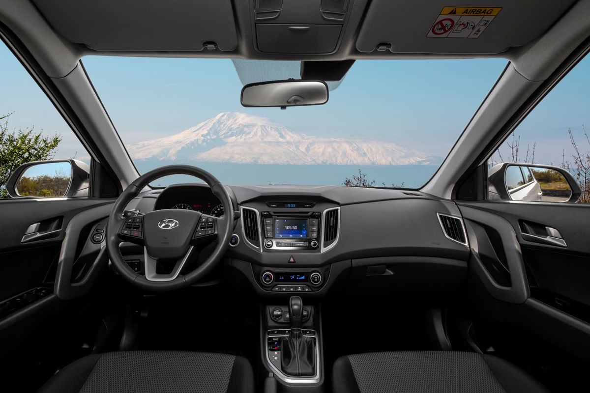 Yerevan,,Armenia,-,April,09,,2020:,Hyundai,Creta,(also,Known
