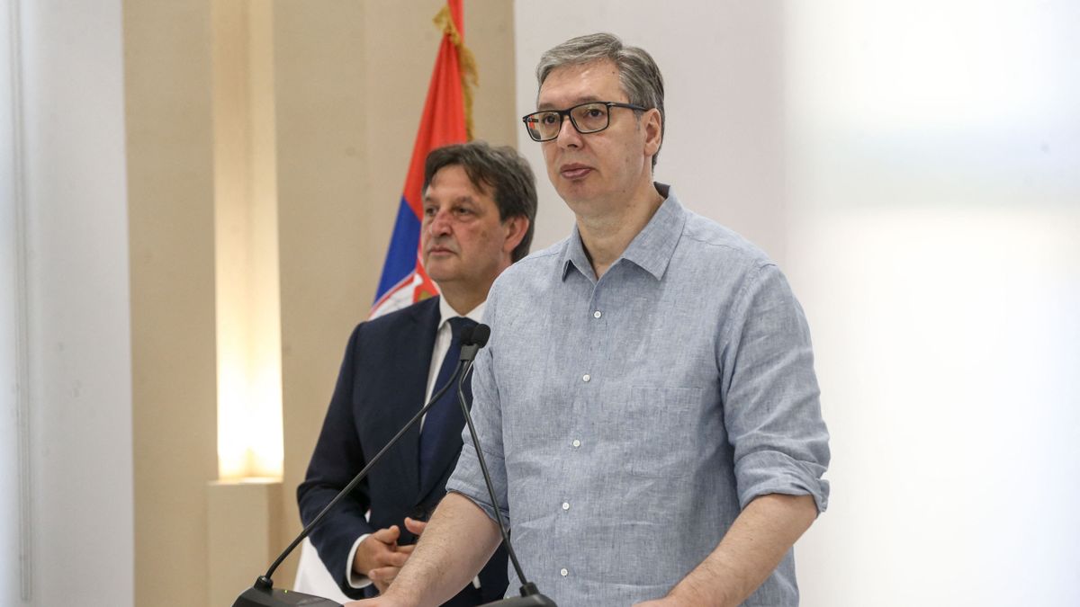 Totális káosz törhet ki Magyarország közvetlen szomszédjában, lezárhatják az összes várost: nyilatkozatot adott ki az államfő – "Ezt az erőszakot egy ország sem engedheti meg" 