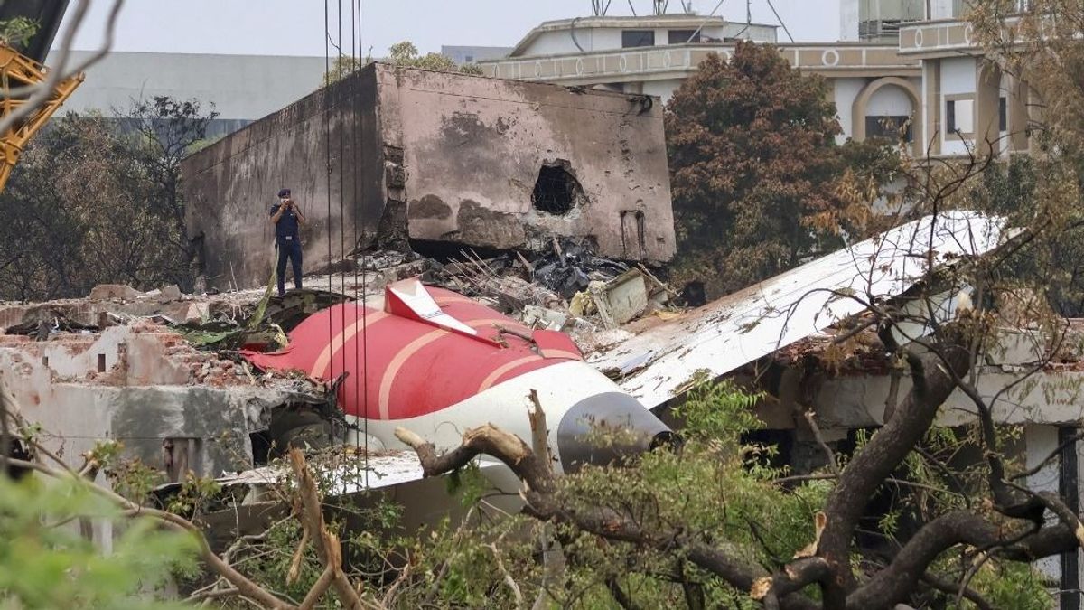Air India: kettős motorhiba okozhatta a balesetet, de a többi Boeing 787-es vizsgálata során nem találtak hibát