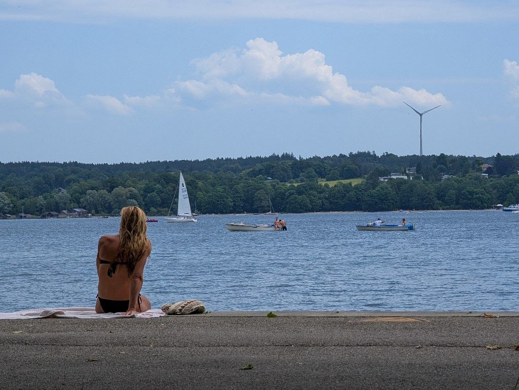 Leisure Time At Lake Starnberg Promenade Időjárás: strandidő várható a hétvégén idő