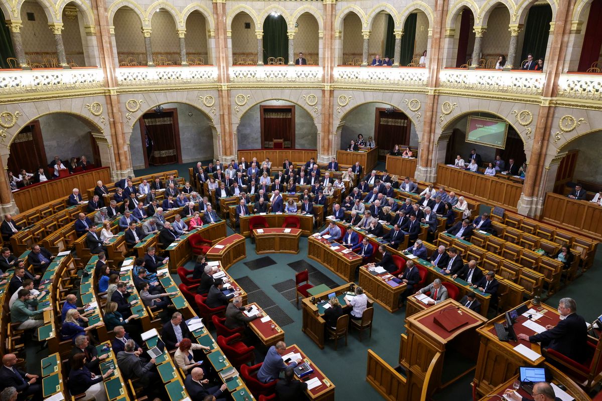 Jön a mesterséges intelligencia a cégnyilvántartásban Törvényt fogadtak el a jogi személyek nyilvántartásáról