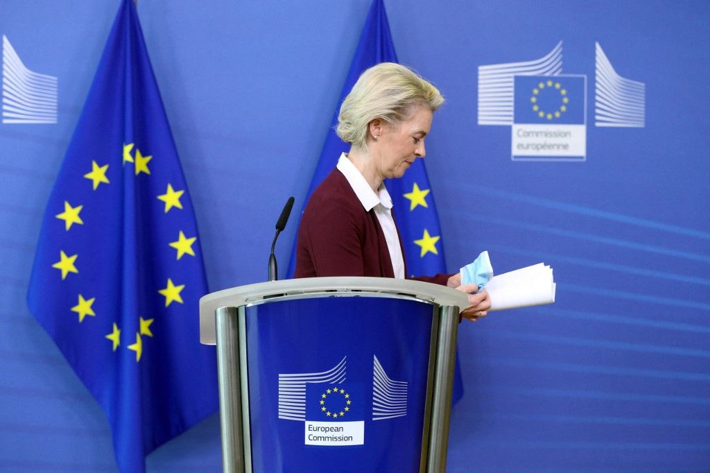 Pfizer-botrány: bizalmatlansági szavazás fenyegeti Ursula von der Leyent