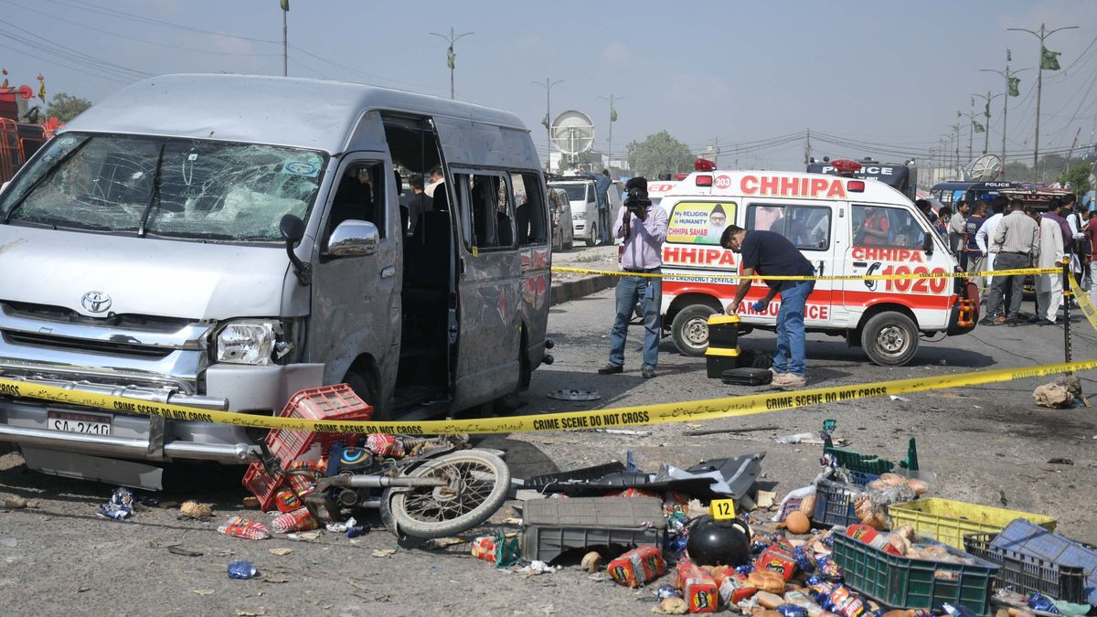 5 Japanese national escape suicide bombing in Pakistan öngyilkos merénylet