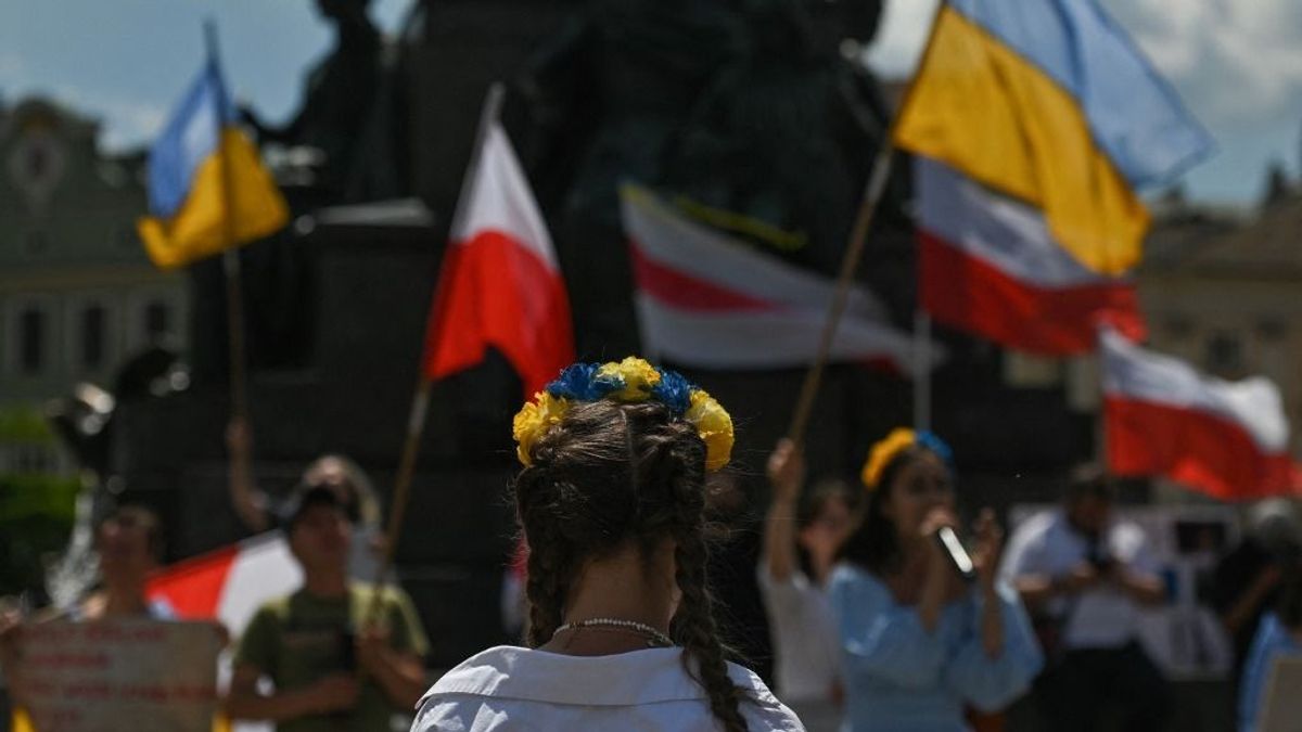 Katonai támogatás vagy diplomácia? Megosztott lengyel közvélemény Ukrajna ügyében 