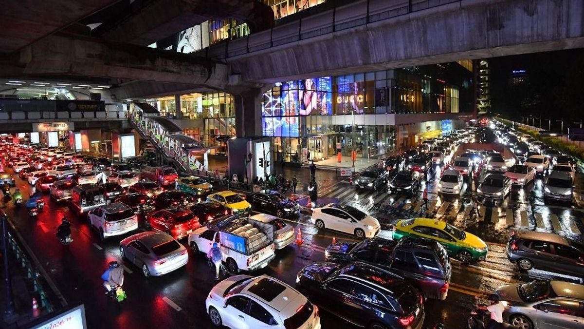Thaiföld 500 milliárd forinttal szállna be a Forma-1-be 