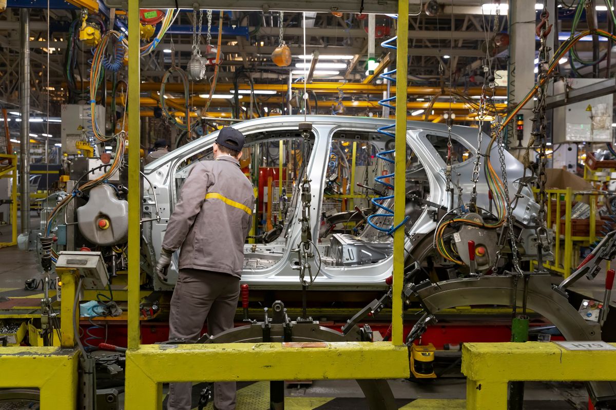 Industrial,Production,Of,Car,Automobiles.,Plant,For,Assembling,Modern,Cars