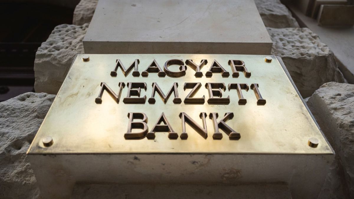 Újra adathalász csalókra figyelmeztet az MNB – ezekre kell nagyon odafigyelni