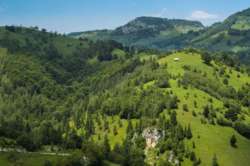 Romania brasov judet moieciu transsylvania landscape Hihetetlen beruházásra derült fény a semmiből: nem akármelyik magyar vállalkozó építi meg Közép-Európa egyik legnagyobb vidámparkját – olyan lesz, mint Disneyland