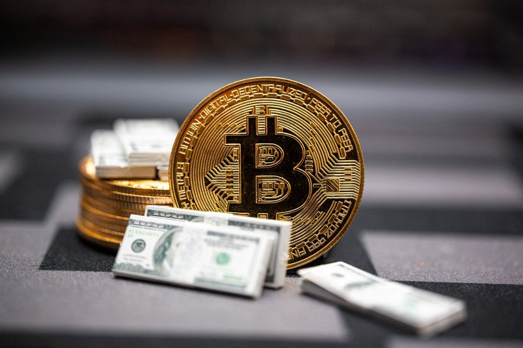 FRANCE – ECONOMY – BITCOIN – DOLLAR – CLERMONT-FERRAND