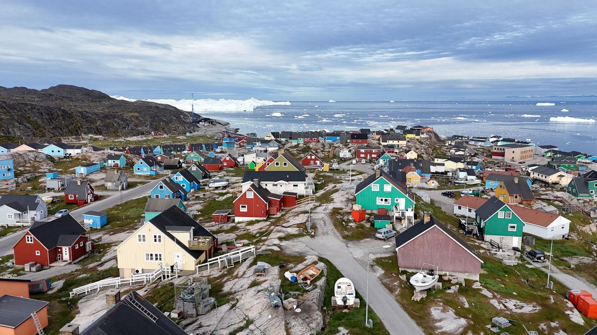 Today,,Greenland,Has,Its,Own,Parliament,And,Government,,But,Denmark Grönland bányászat kitermelés nehézségek kereskedelem
