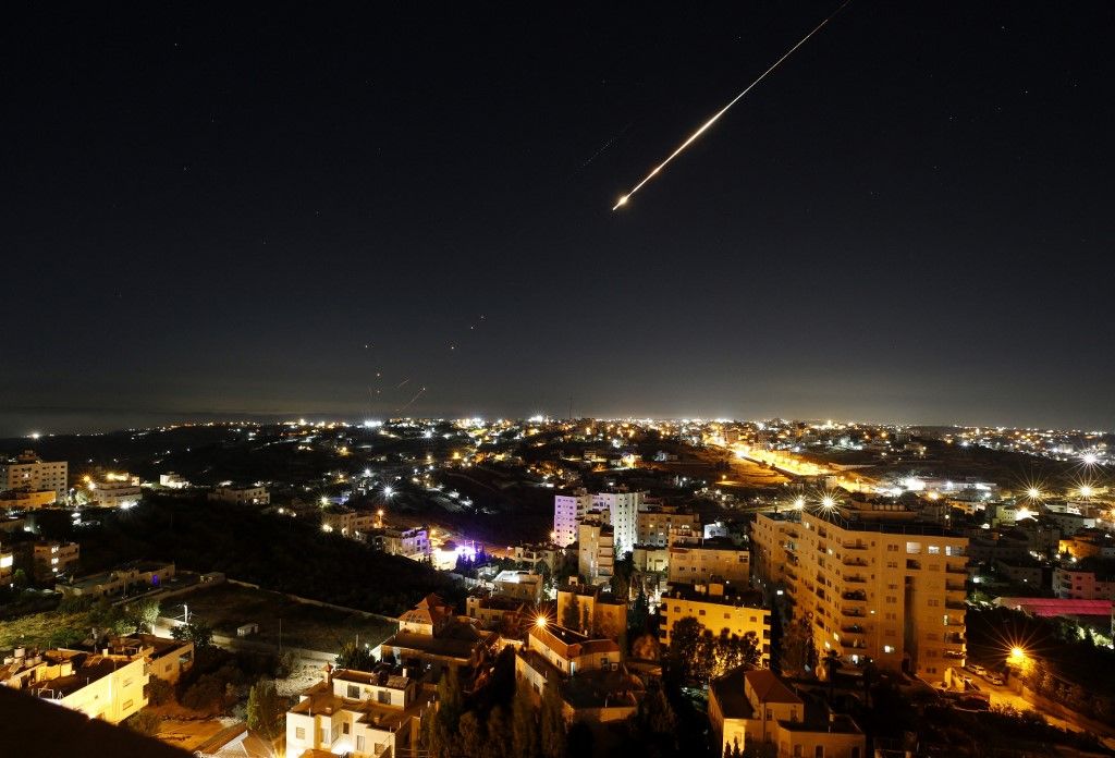 Iran launches new retaliatory attack on Israel with 25 missiles Izrael az iráni fővárost vette célba az éjszaka