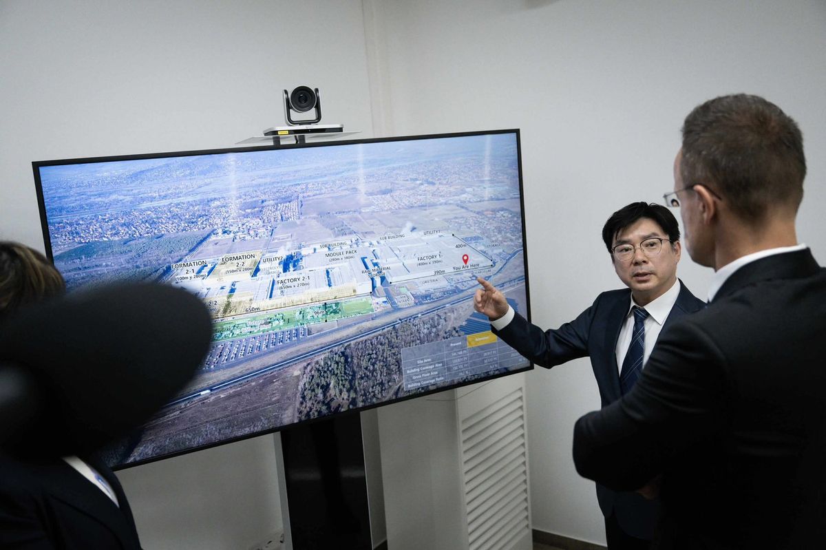 Átadták a Samsung új  kutatás-fejlesztési beruházását Magyarországon