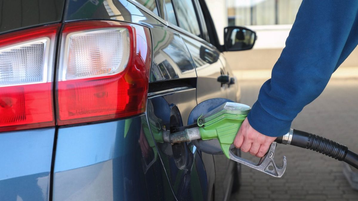 Döntött a Mol: csökken az üzemanyag ára – most mindenki örülhet, de van más változás is 
