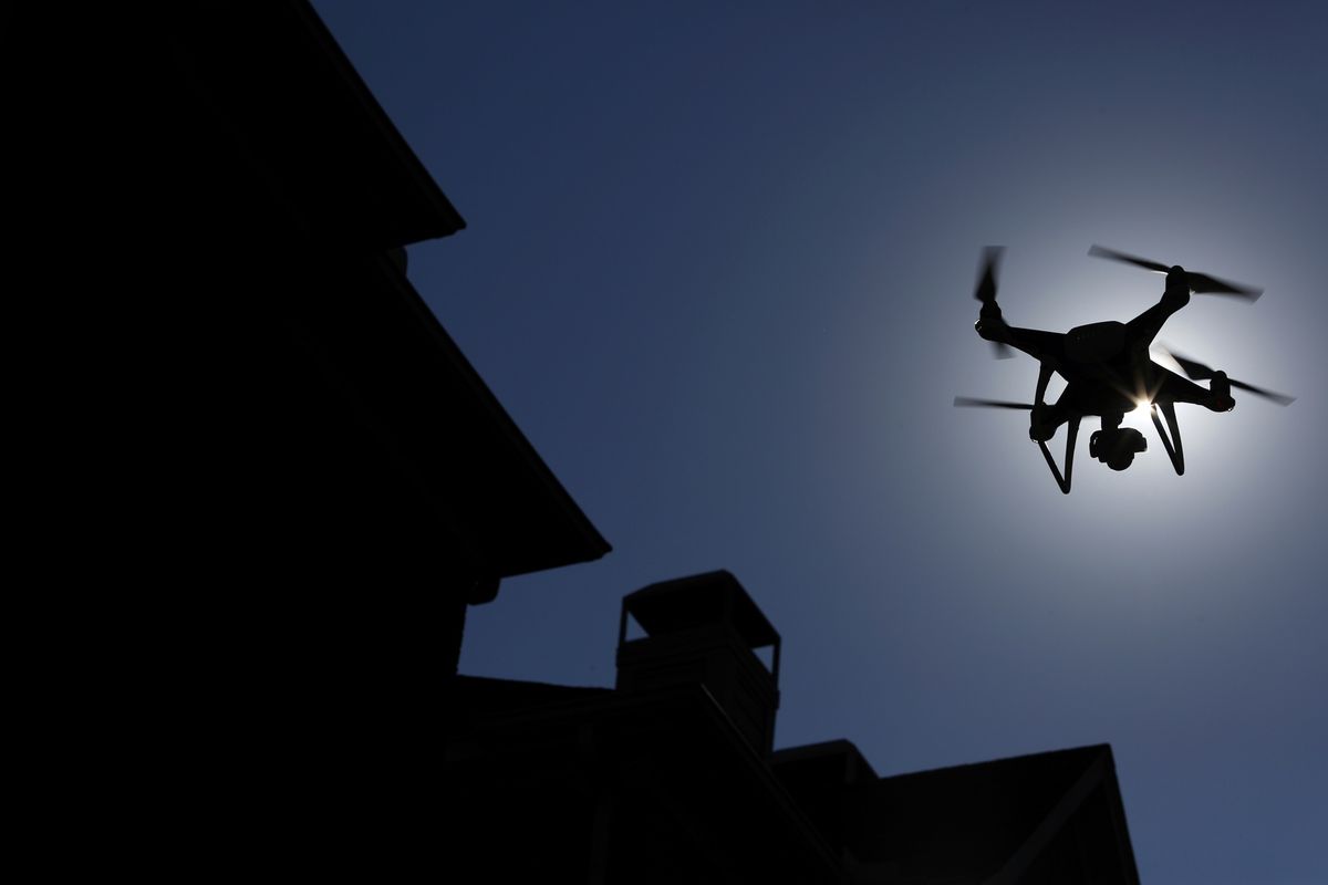 Drón illusztráció. Fotó: Luke Sharrett / Bloomberg