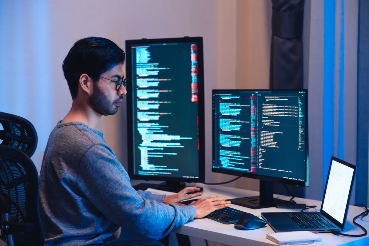Indian,Software,Development,Working,On,Coding,Computer,Screen,And,Flowchart mesterséges intelligencia