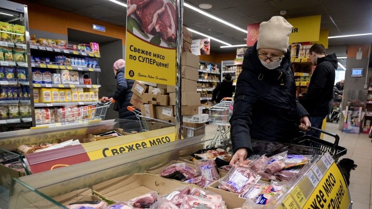 Vészesen lassul az orosz gazdaság, recesszió jöhet