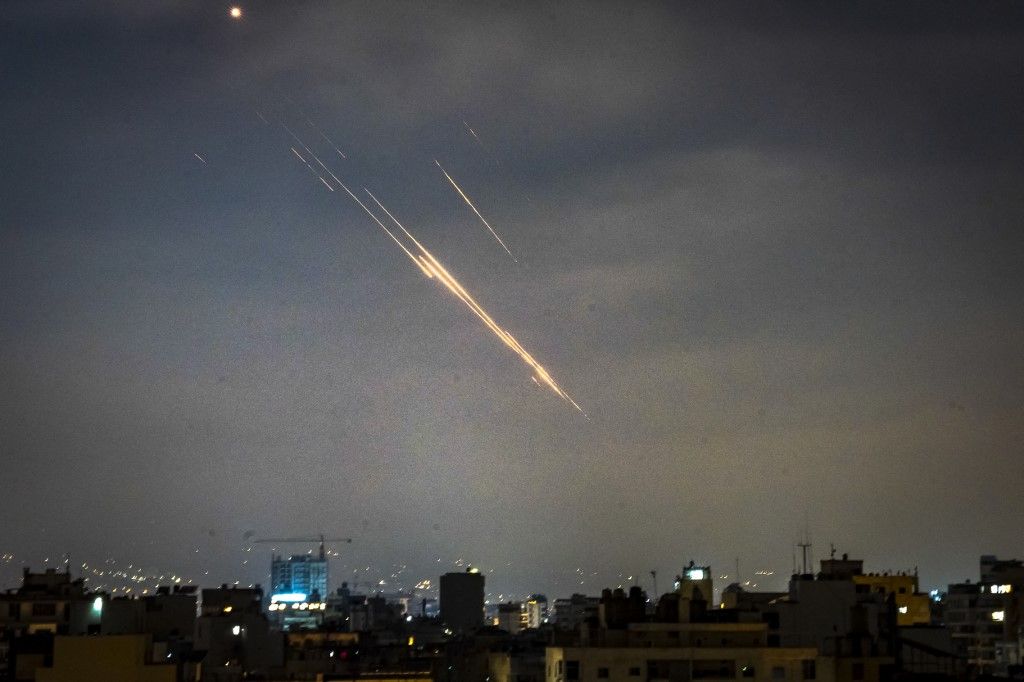 Iranian missiles strike Israel