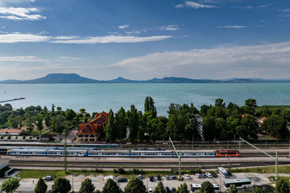 vonat, vasút, MÁV, Balaton körvasút